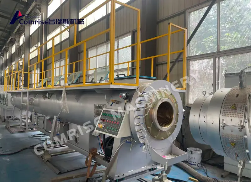 Büyük Çaplı PE Boru Ekstrüzyon Hattının (200–500 mm) Fabrika Denemesini Başarıyla Tamamladı Büyük Çaplı PE Boru Ekstrüzyon Hattının (200–500 mm) Fabrika Denemesini Başarıyla Tamamladı